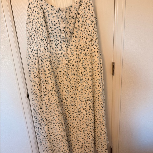 Smocked Button Down Midi Dress Torrid NWT - Picture 2 of 12